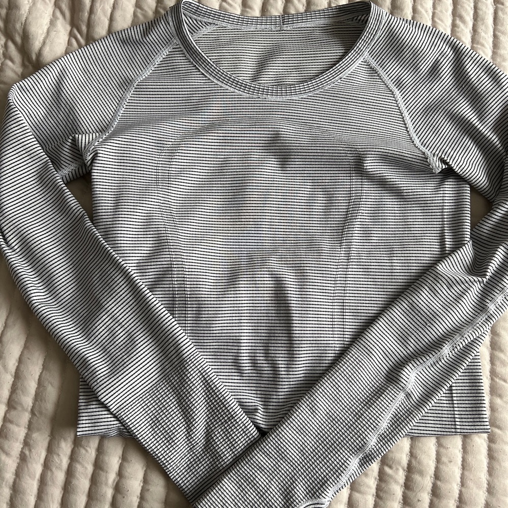 LULU SWIFT TEE